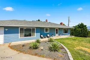 309 Hillview Ave, Selah, WA 98942 - #3