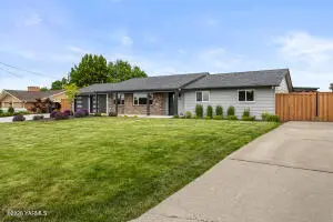 208 N 70th Ave, Yakima, WA 98908 - #2