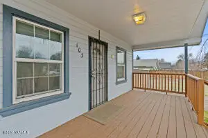 103 E Bartlett Ave, Selah, WA 98942 - #2