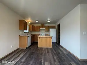 303 N 1st St #A, Selah, WA 98942 - #2