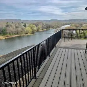 241 Rome Rd, Selah, WA 98942 - #1