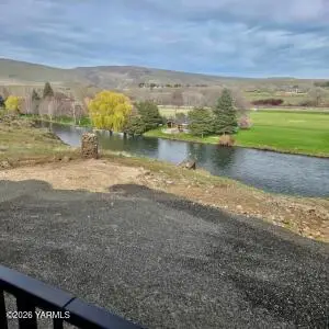 241 Rome Rd, Selah, WA 98942 - #3