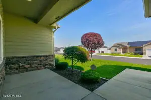 7306 Whitman Ave, Yakima, WA 98903 - #3