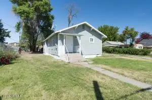 10 S 10th St, Yakima, WA 98901 - #1