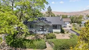 4309 Hillcrest Dr, Yakima, WA 98908