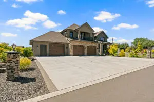 7904 Scenic Dr, Yakima, WA 98908 - #2