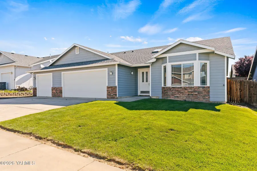 505 N Iler St, Moxee, WA 98936 - #2