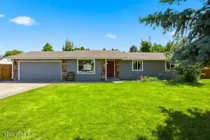 7008 W Pierce Ct, Yakima, WA 98908
