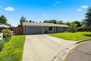 7008 W Pierce Ct, Yakima, WA 98908 - #2