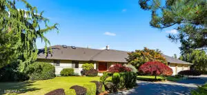 720 Country Club Dr, Yakima, WA 98901 - #1