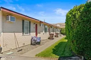 1613 Garrett St, Yakima, WA 98902 - #3