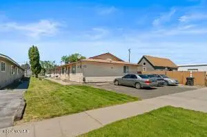 722 N 3rd Ave, Yakima, WA 98902 - #2