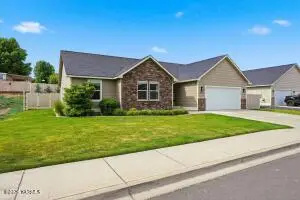 7202 Crown Crest Ave, Yakima, WA 98903 - #2
