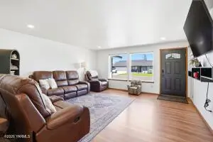 1729 Parsons Lp, Yakima, WA 98908 - #2