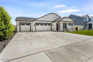 2303 S 58th Ave, Yakima, WA 98903 - #2