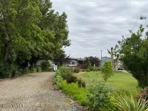 148002 W North River Rd, Prosser, WA 99350