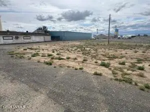 3940 Harrah Rd, Harrah, WA 98933 - #2