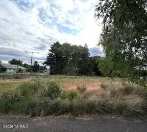 NKA Curtis W Of, White Swan, WA 98952 - #1