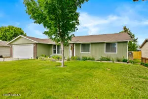 1416 S 33rd Ave, Yakima, WA 98902 - #3