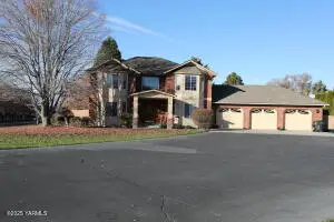 3905 Isabella Way, Yakima, WA 98901 - #2
