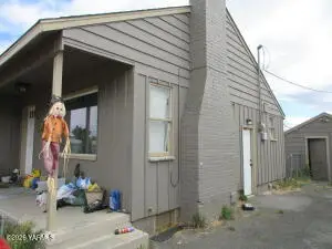 907 S 8th Ave, Yakima, WA 98903 - #2