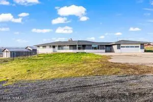 2030 Sunset Way, Cowiche, WA 98923