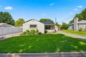 120 N 52nd Ave, Yakima, WA 98908 - #1