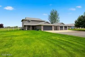 3111 S 99th Ave, Yakima, WA 98903 - #3