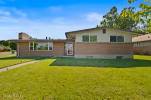 803 S 35th Ave, Yakima, WA 98902 - #1