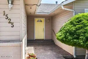 1525 S 68th Ave, Yakima, WA 98908 - #3