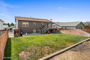 415 S 82nd Ave, Yakima, WA 98908 - #3
