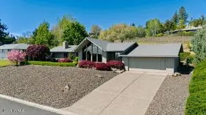 5405 Englewood Hill Dr, Yakima, WA 98908 - #1