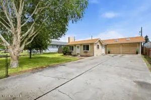 1127 S 41st Ave, Yakima, WA 98908 - #3