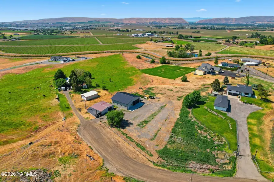 NKA Oliver, Yakima, WA 98901 - #3