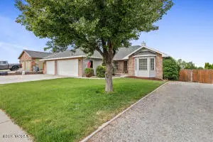 4956 Pear Butte Dr, Yakima, WA 98901 - #2