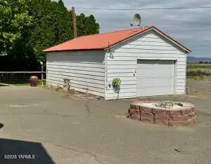 4201 Mcdonald Rd, Toppenish, WA 98948 - #2