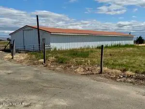 4201 Mcdonald Rd, Toppenish, WA 98948 - #3