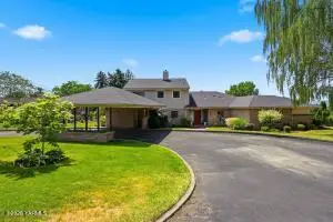 3712 W Chestnut Ave, Yakima, WA 98902
