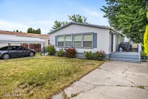 710 State Route 821 #33, Yakima, WA 98901