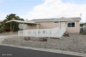 3701 Gun Club Rd #16, Yakima, WA 98901