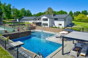 1953 Crusher Canyon Rd, Selah, WA 98942 - #1