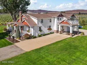 2581 S Borton Rd, Yakima, WA 98903