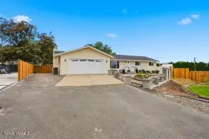 606 S 119th Ave, Yakima, WA 98908 - #2