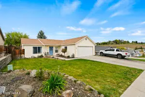 7601 Glacier Way, Yakima, WA 98908 - #2