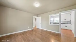 512 S 10th St, Yakima, WA 98901 - #2