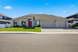 2106 S 74th Ave, Yakima, WA 98903