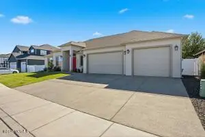 2106 S 74th Ave, Yakima, WA 98903 - #3