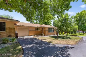 7606 Summitview Ave #15, Yakima, WA 98908