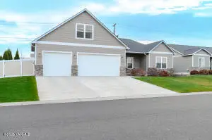 7310 Whitman Ave, Yakima, WA 98903 - #2