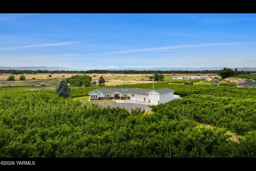 7911 Yakima Valley Hwy, Zillah, WA 98953 - #2